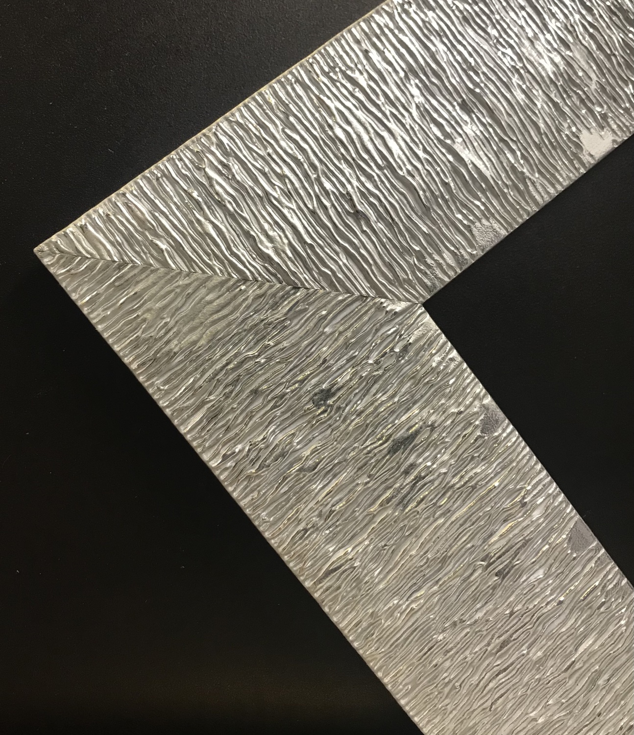 Настенное зеркало в багете "Милан" ("серебро"). Настенное зеркало в багете "Милан" ("серебро").